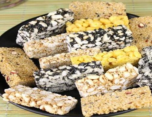 南昌十大能帶走吃的特產(chǎn),軍山湖大閘蟹、白糖糕十分美味