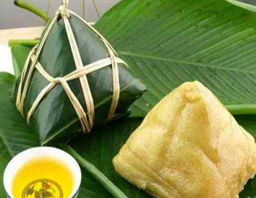 肇慶十大小吃排名,蟹煲雞味道醇厚,茶油雞營養(yǎng)價值高