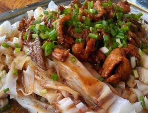 肇慶十大小吃排名,蟹煲雞味道醇厚,茶油雞營養(yǎng)價值高