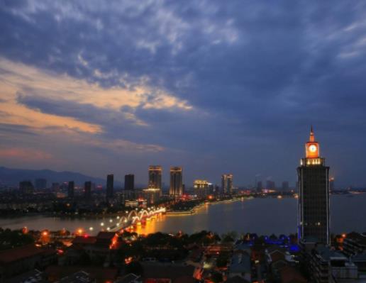 2019中國(guó)小康城市排名,深圳市城鎮(zhèn)化率達(dá)100%,杭州市發(fā)展好
