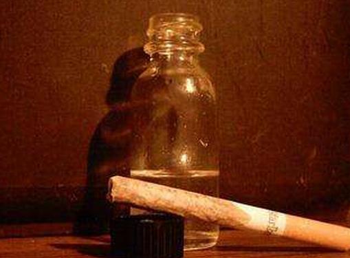 世界十大毒品排行榜,海洛因會導(dǎo)致人格分裂,冰毒能損害器官