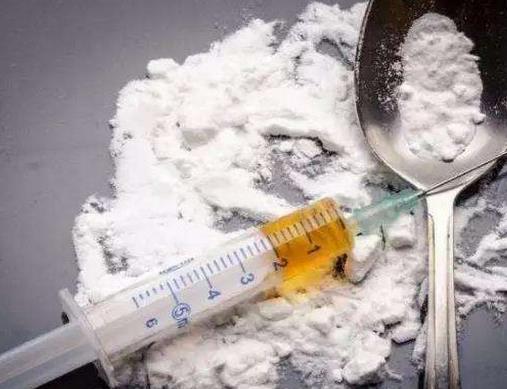 世界十大毒品排行榜,海洛因會導(dǎo)致人格分裂,冰毒能損害器官