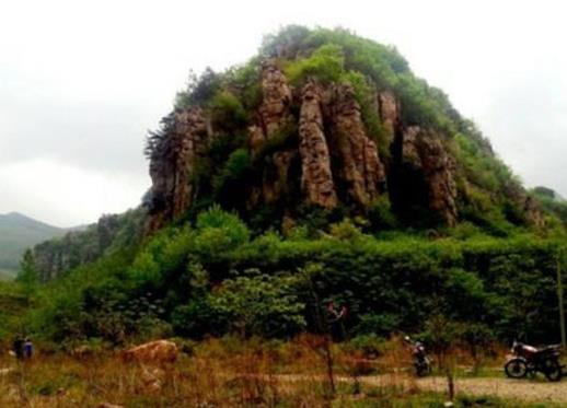 遼陽十大景點(diǎn)排名,龍石風(fēng)景區(qū)森林資源豐富,廣佑寺受歡迎