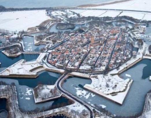 世界十大冰雪旅游城市,皇后鎮是熱愛滑雪者的最愛,查爾騰鎮很冷