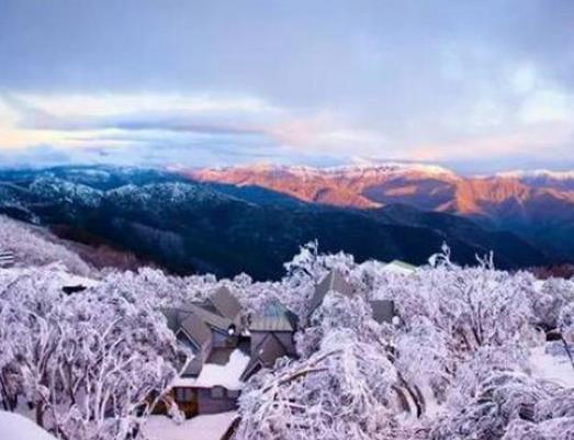 世界十大冰雪旅游城市,皇后鎮是熱愛滑雪者的最愛,查爾騰鎮很冷