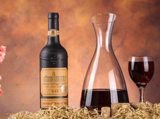 2020年十大香檳酒品牌排名,張?jiān)O銠壱?guī)模大,酩悅國際知名度高