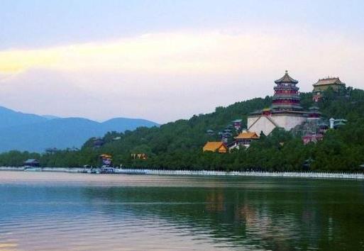 9到10月國內最適合旅游的城市,九寨溝、峨眉山山清水秀