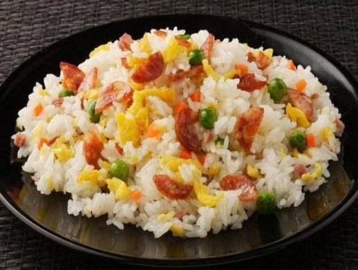 世界五大美味炒飯,西班牙海鮮炒飯很誘人、揚(yáng)州炒飯令人難忘