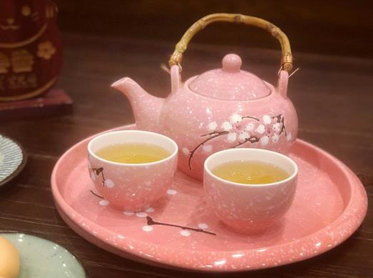 天津適合拍照的網紅甜品店排名,鹿谷製茶簡約時尚、MigoCake很童話