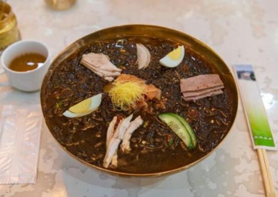朝鮮十大美食排行榜,冷面涼爽酸辣、土豆糕很有當地特色