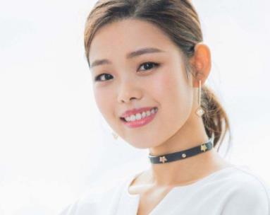 五大女童星長(zhǎng)大變性感的華麗轉(zhuǎn)變 楊紫漂亮可愛(ài)