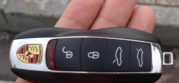 世界上最美的五大汽車鑰匙 賓利車鑰匙像一個名貴的錢包造型