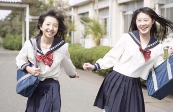 世界各國校服 日本的校服還是時(shí)尚潮流的風(fēng)向標(biāo)