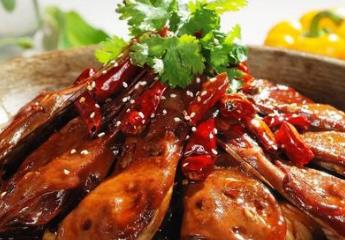 干鍋鴨頭排行榜 一品渝香干鍋鴨頭以餐飲服務為主鎖餐飲企業