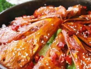 干鍋鴨頭排行榜 一品渝香干鍋鴨頭以餐飲服務為主鎖餐飲企業