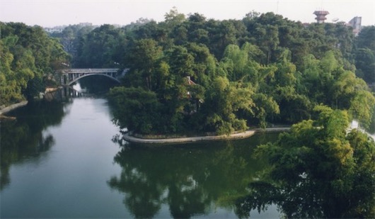 全國(guó)十大最美校園湖泊排名 北大的未名湖美如畫