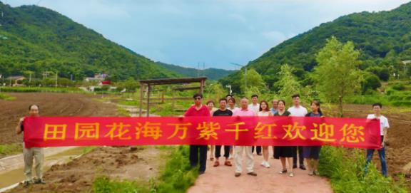 環(huán)境與文化深度融合,新三萍石侖關(guān)夢(mèng)想小鎮(zhèn)景區(qū)