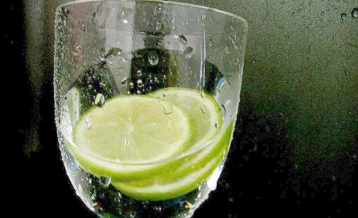 檸檬水的10大養(yǎng)生功效 這時間喝檸檬水效果最好