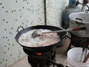 油壺怎么清洗？油壺上的污漬怎么去除？