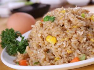 醬油炒飯怎么做？醬油炒飯的做法