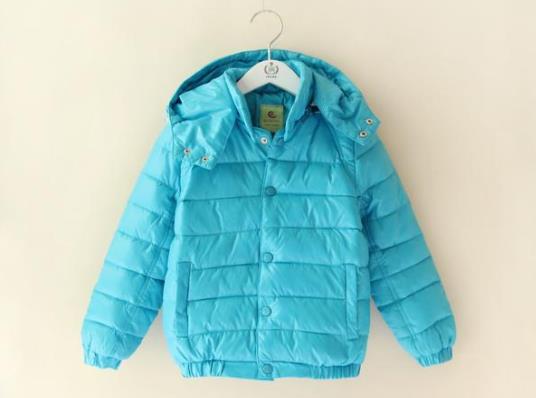 羽絨服有一塊沒有羽絨了怎么辦?羽絨服結塊后怎么恢復?