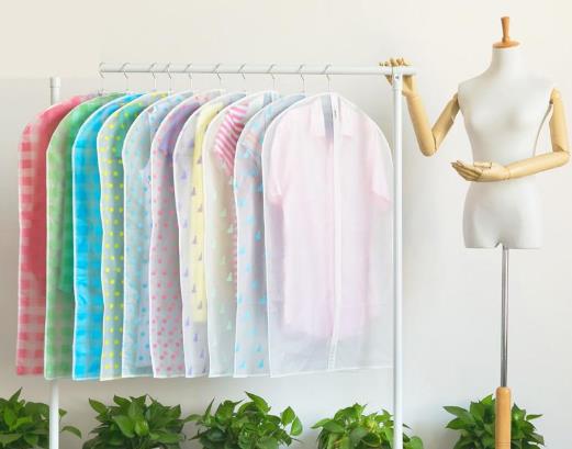 衣服放防塵袋里霉了怎么辦?衣服套上防塵塑料袋會不會受潮?