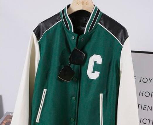 棒球服掉色染袖子正常嗎?棒球服袖子掉皮還能修復(fù)嗎