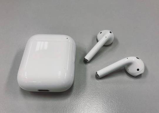 airpods充電倉(cāng)會(huì)自己掉電嗎?airpods充電倉(cāng)一天就沒(méi)電了是咋回事