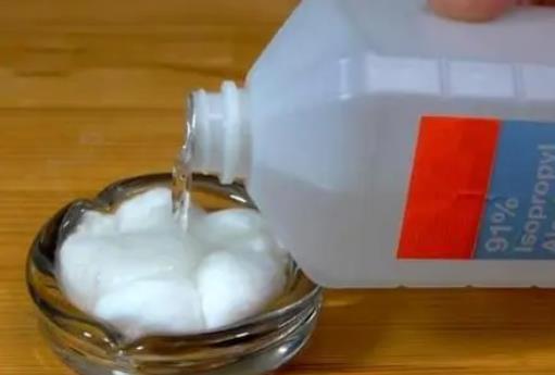 空調里可以噴酒精消毒嗎?毒蚊子咬了可以用酒精消腫止癢嗎?