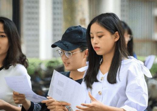 大學生未婚先孕學校會怎么處理?大學走讀生可以不用付宿舍費嗎?