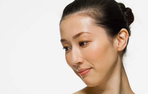 刷酸為什么要堅(jiān)持三個(gè)月 刷酸為什么可以縮小毛孔