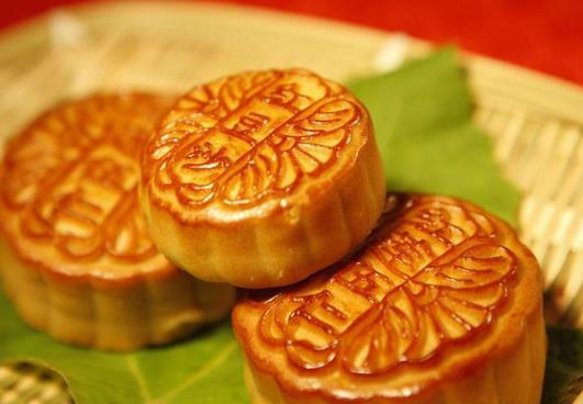 中秋節(jié)送月餅是提前送還是當天送?中秋節(jié)月餅提前多久送合適?