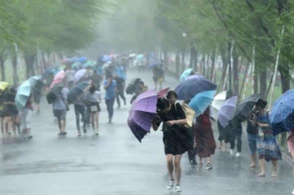 暴雨來(lái)臨時(shí)哪里最危險(xiǎn)?下暴雨汽車停地下車庫(kù)安全嗎