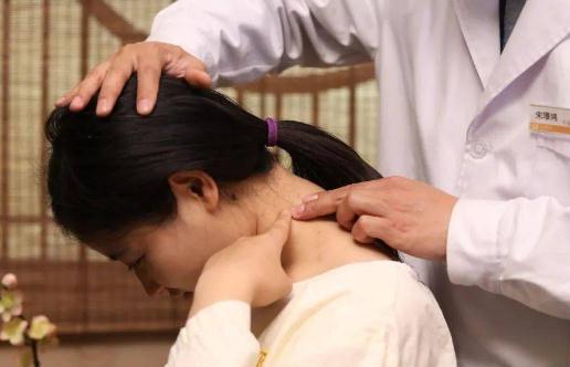 催經(jīng)按摩哪個(gè)部位 催經(jīng)的方法有哪些