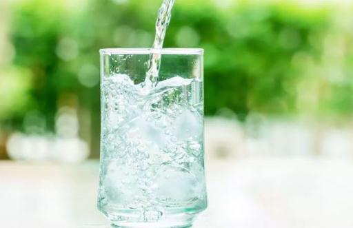 運動喝水會影響減脂嗎 運動前后喝水的正確方法