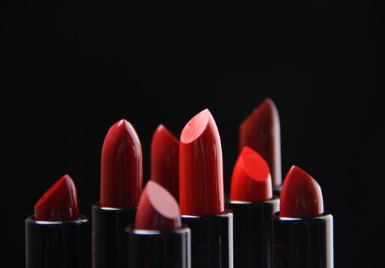 口紅被洗了怎么恢復原狀?口紅曬化了該如何補救?