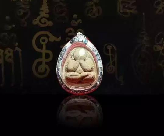 泰國佛牌狐仙姐姐是正牌嗎?狐仙佛牌幾天認(rèn)主人