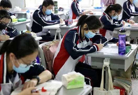 2022高三一模是在自己教室考嗎?2022高三哪次模考最為接近高考成績