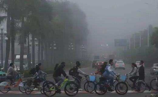 回南天開窗好還是關窗好 回南天怎么防止衣服發霉