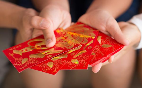 長輩過年為什么要給孩子壓歲錢?春節給孩子紅包一般給到幾歲