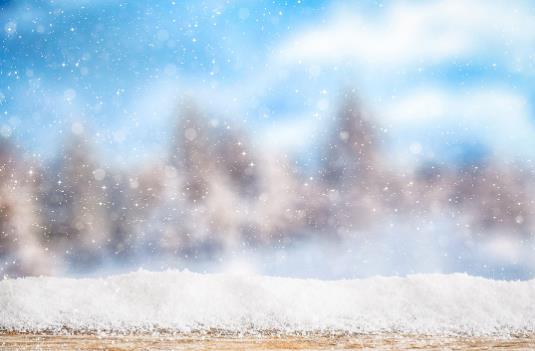 下雪天是開霧燈還是近光燈?下雪天開車用幾檔比較好