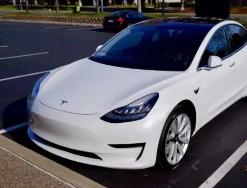 特斯拉model3真實續航是多少公里?為什么開特斯拉的都是女的