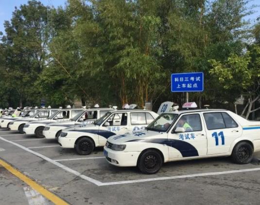 反應(yīng)慢的人適合學(xué)車嗎?學(xué)車打卡要收費嗎