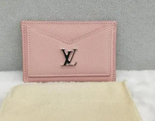 lv官網(wǎng)和專柜質(zhì)量有差別嗎?lv一個(gè)月只能買一次嗎
