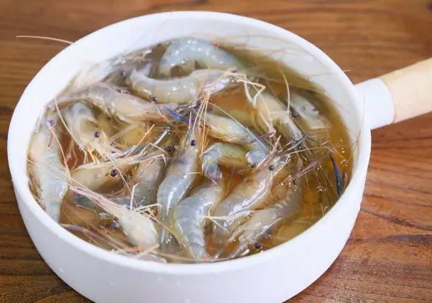 蝦背里的黑線很臟嗎?蝦頭黑黑的,是重金屬超標?