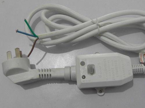 熱水器常開保溫并不費(fèi)電,熱水器插頭不宜頻繁的插拔