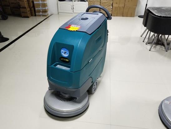 洗地機(jī)可以代替吸塵器嗎?買(mǎi)了洗地機(jī)會(huì)后悔嗎?