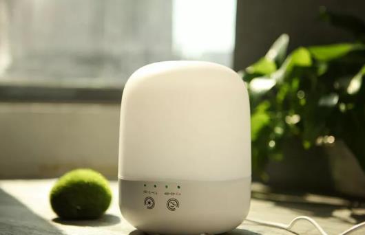 加濕器用剩的水要重新換嗎?加濕器水沒用完怎么倒出來?
