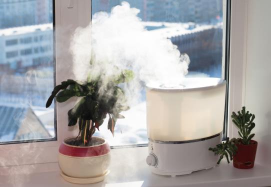 加濕器可以放在空調下面嗎?加濕器對著臉能補水嗎?
