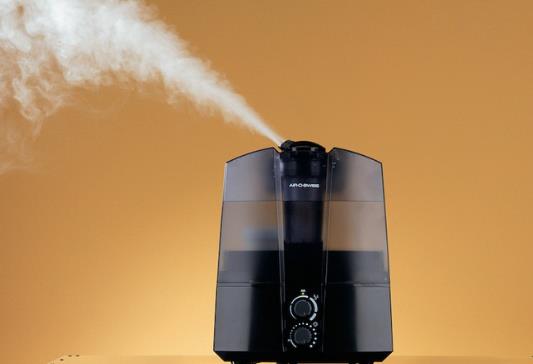 加濕器沒用完的水還能繼續用嗎?加濕器里面的水第二天還可以用嗎